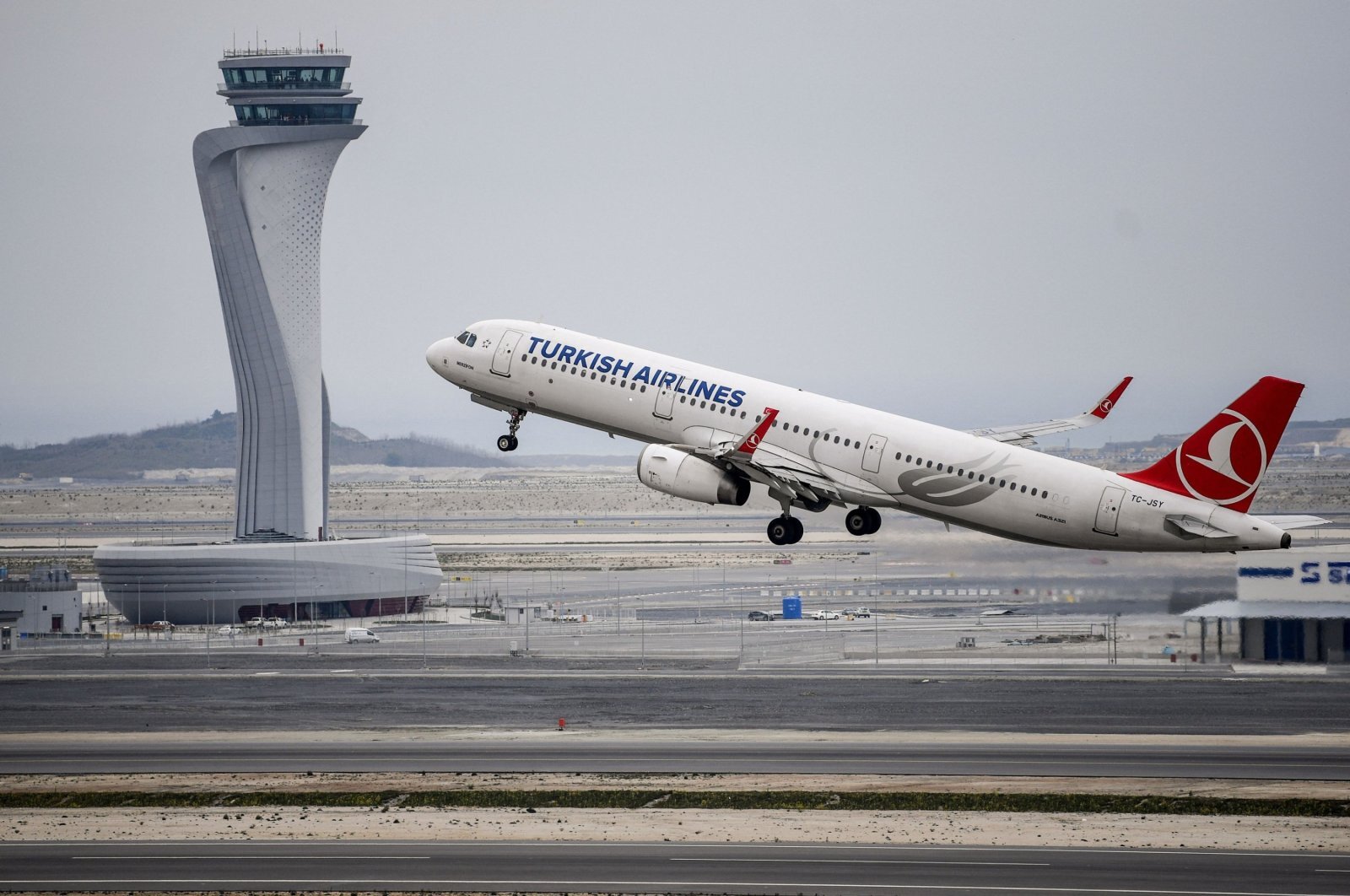 Istanbul airports see passenger numbers near 70M in first 7 months of 2024