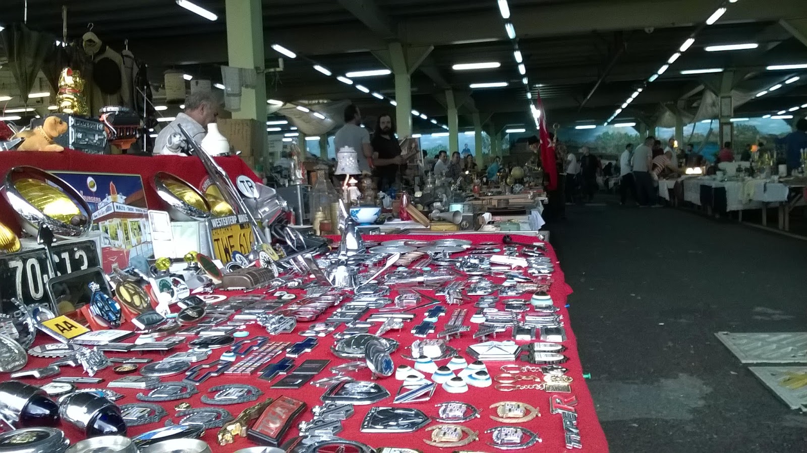 Journey through Türkiye's antique and flea markets