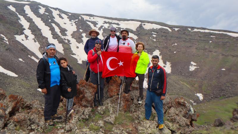 New nature adventure unlocked: Explore Mount Ararat’s meteor craters in Türkiye