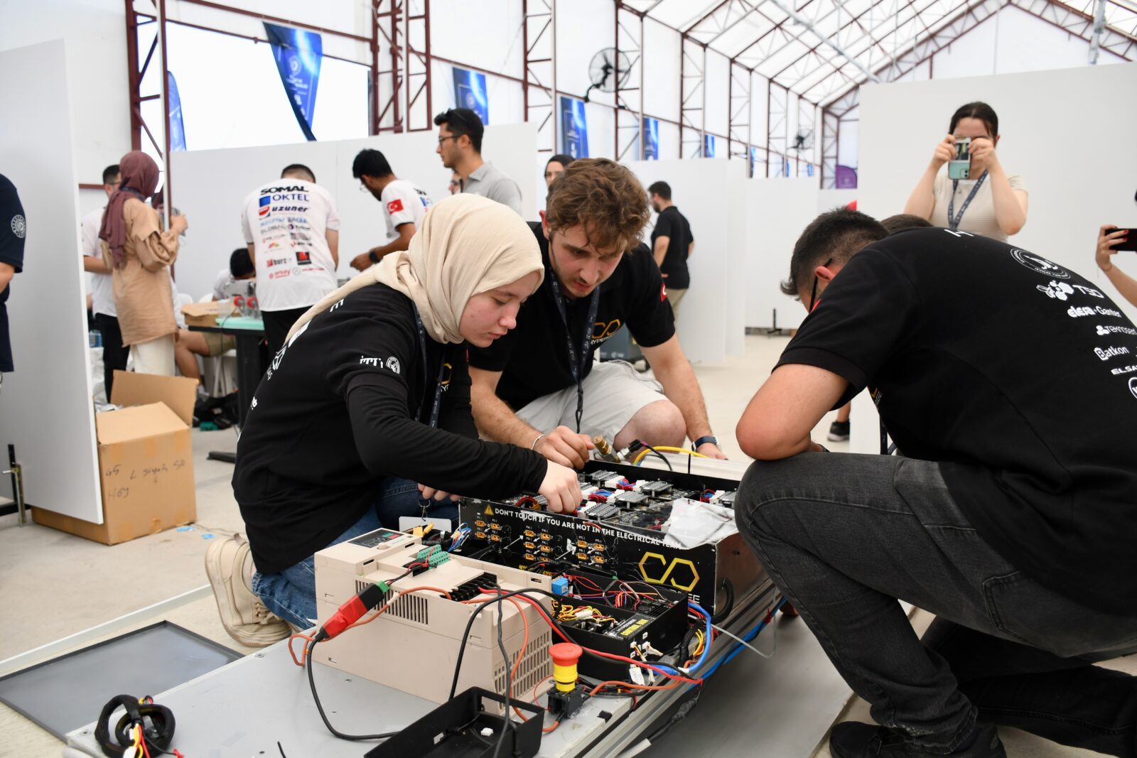 Turkish engineers make waves in hyperloop technology with international triumph