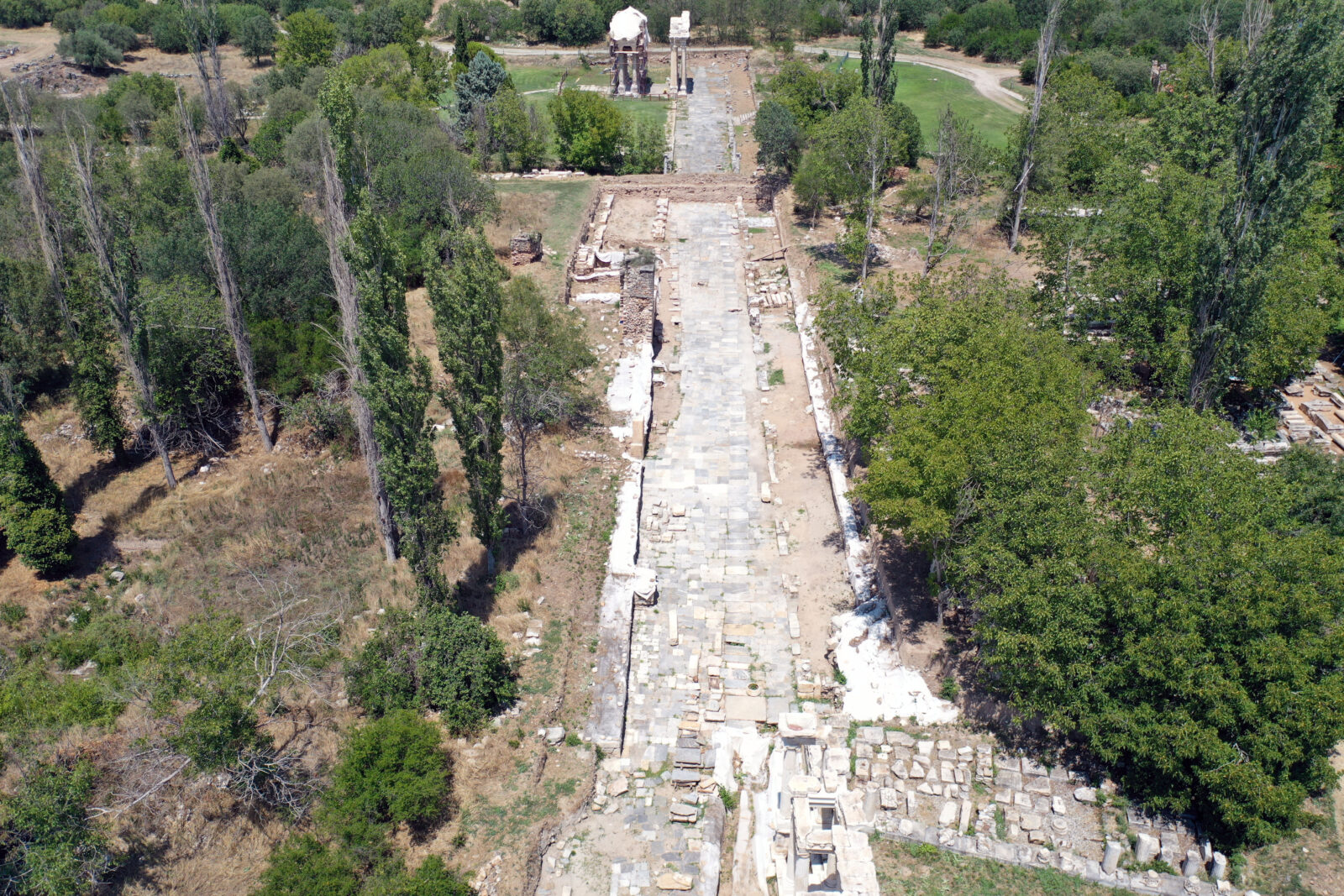 Traces of a medieval market discovered in Türkiye's ancient city of Aphrodisias