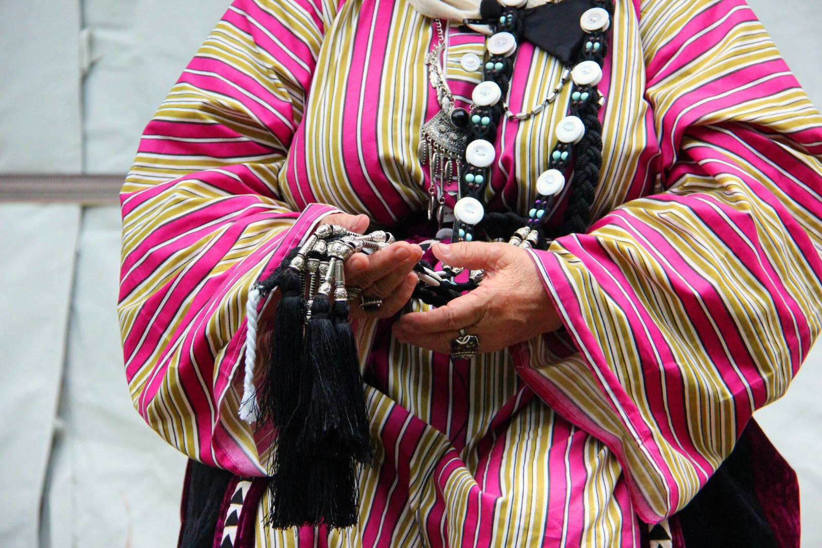 Kyrgyz women continue tradition of 'Elecek' headpieces, 'Sac Uctuk' ornaments