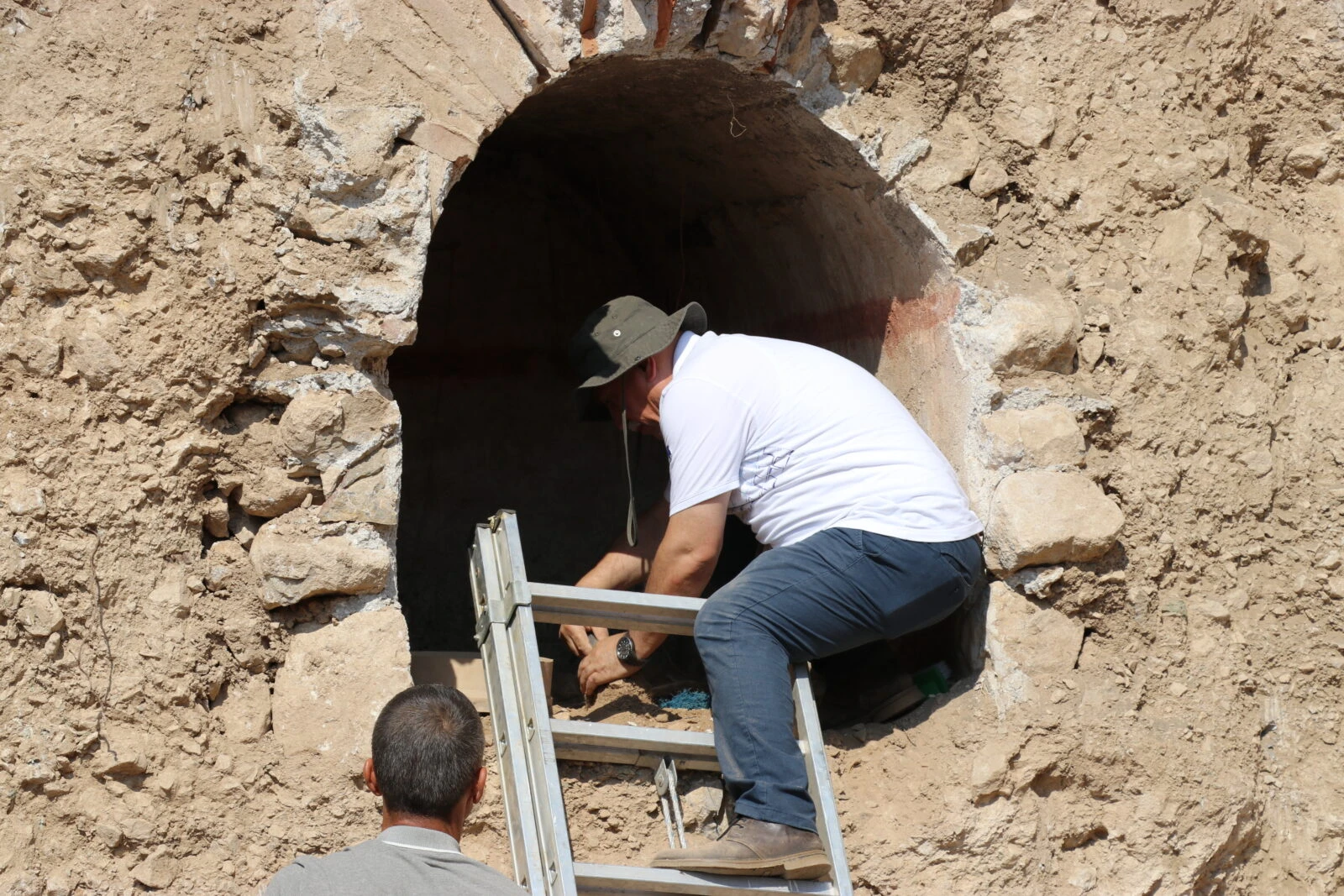 Ancient Roman tombs uncovered in Amasya: Skeletons from 2,000 years ago discovered