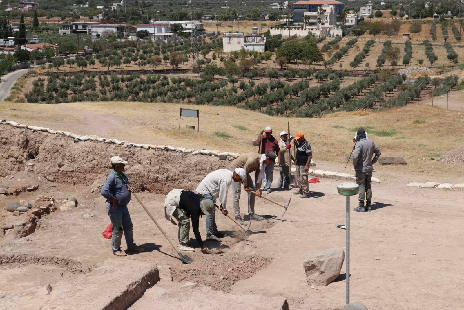 Unveiling history: Oylum Hoyuk excavations reveal secrets of Türkiye's Kilis