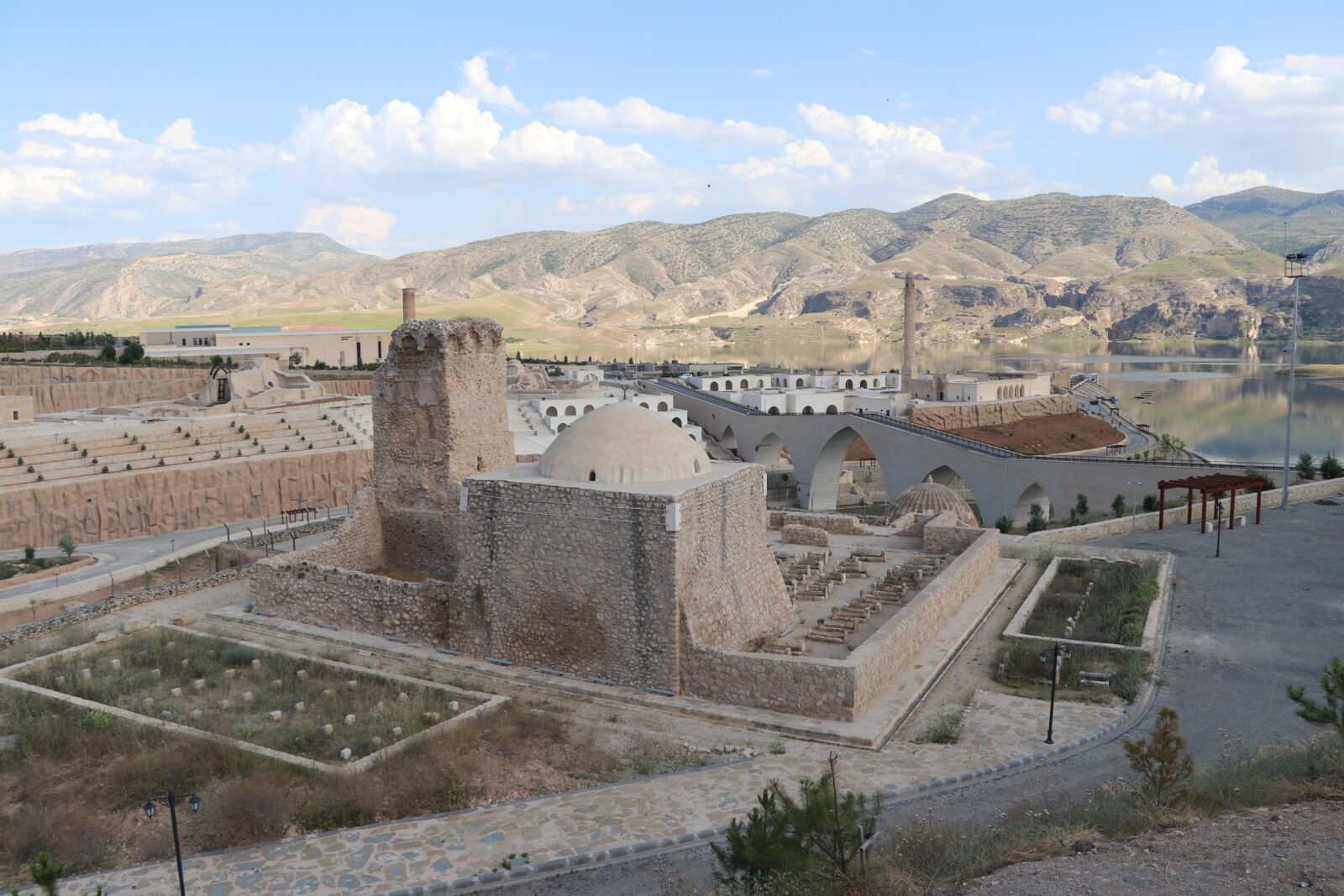 Work on Türkiye's Hasankeyf Archaeopark, Shahap Valley nears completion