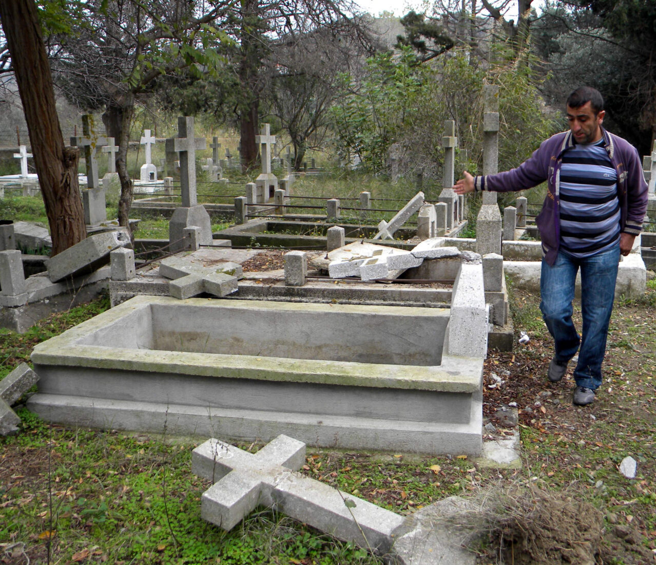 What is happening in Istanbul's forgotten non-Muslim cemeteries?