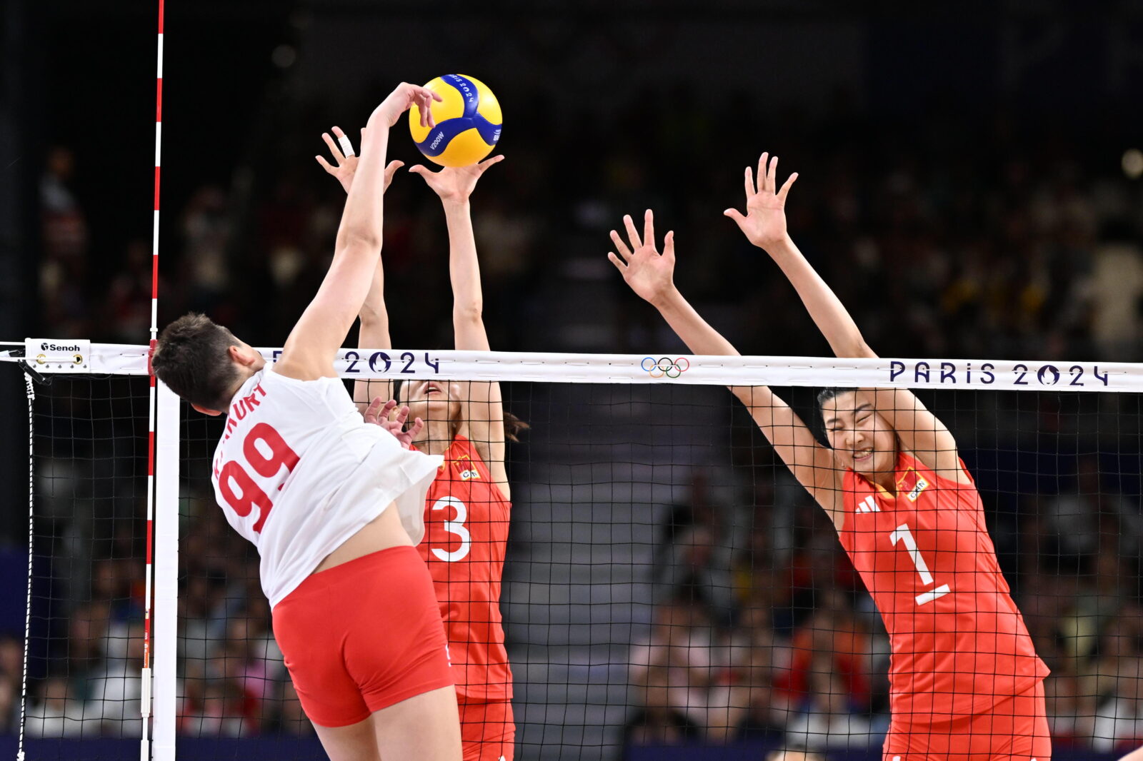 Turkish women's volleyball team enters semifinals, Paris 2024