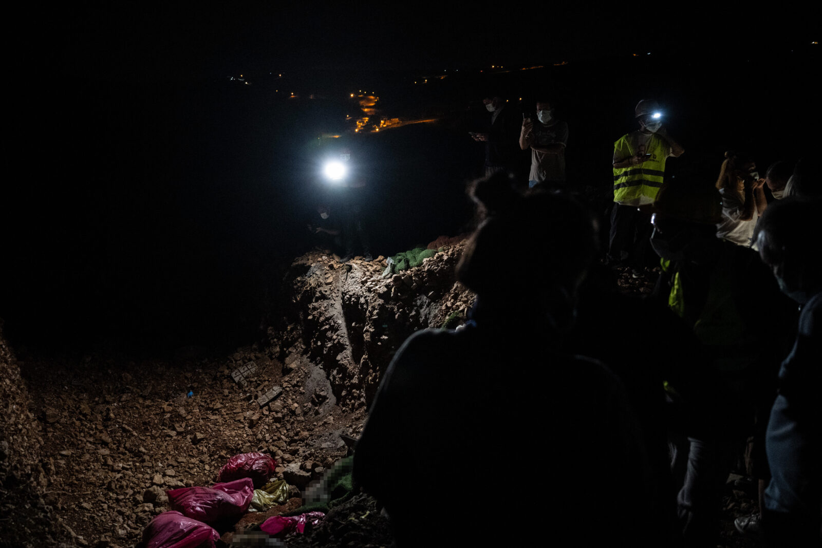 Mass animal burial claims ignite outrage in Ankara amid stray dogs law debate