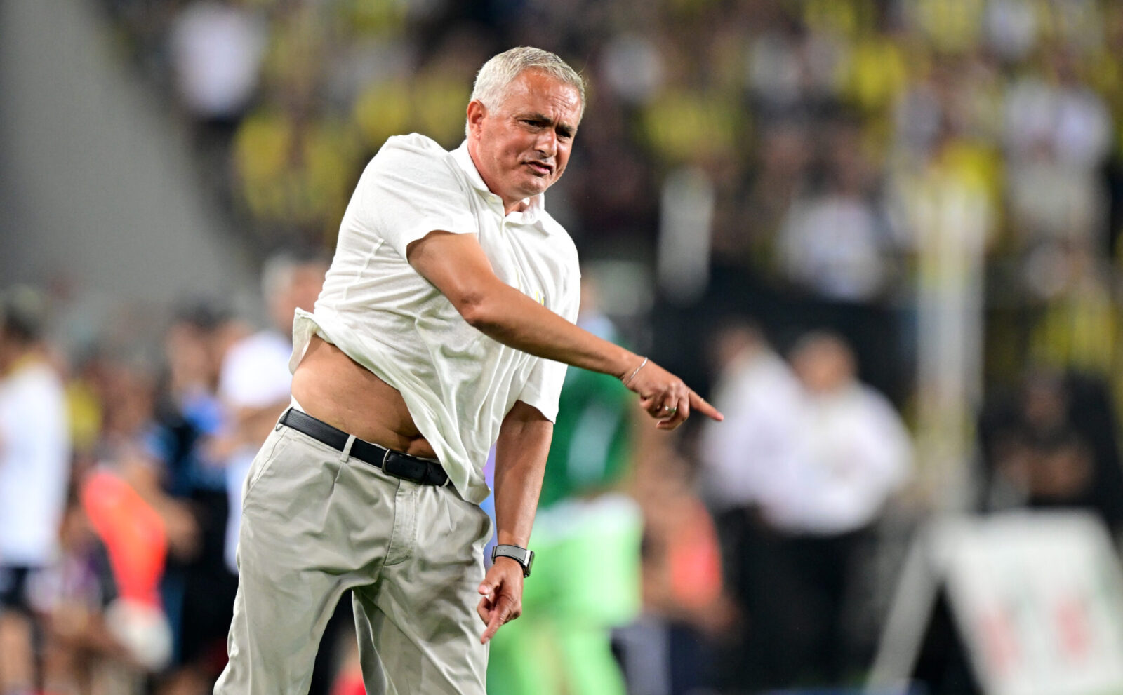 Jose Mourinho's protest goes viral: Fenerbahce files five formal complaints