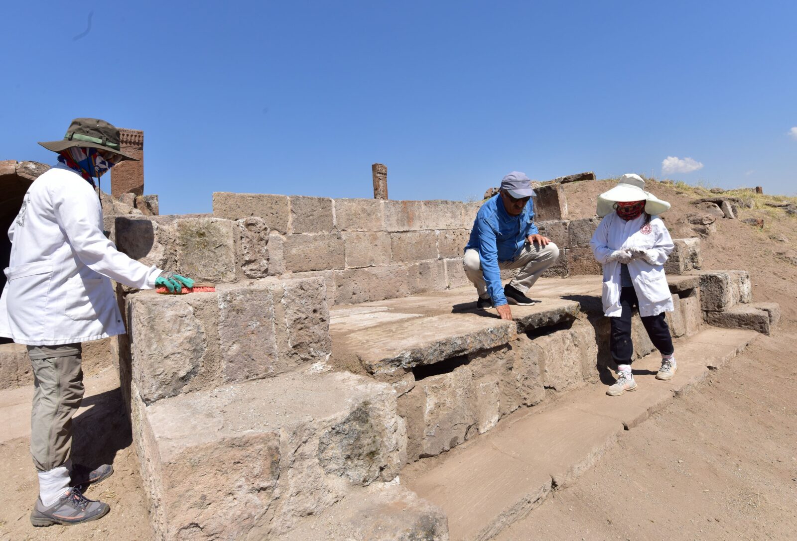 Restoration work erases World War I damage at Türkiye's Seljuk Square Cemetery