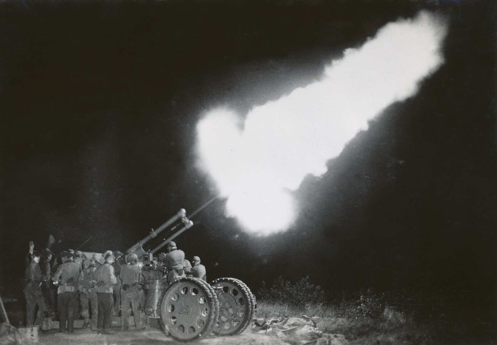 Evolution of air defense systems: From early rifles to modern steel domes