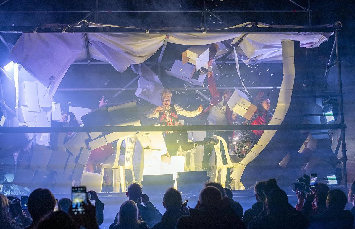 Fuerza Bruta Wayra transforms Istanbul's Volkswagen Arena with stunning 360-degree performance