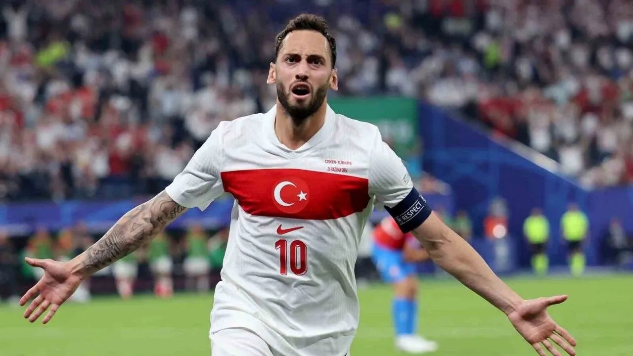 Hakan Calhanoglu speaks on Ballon d'Or nomination