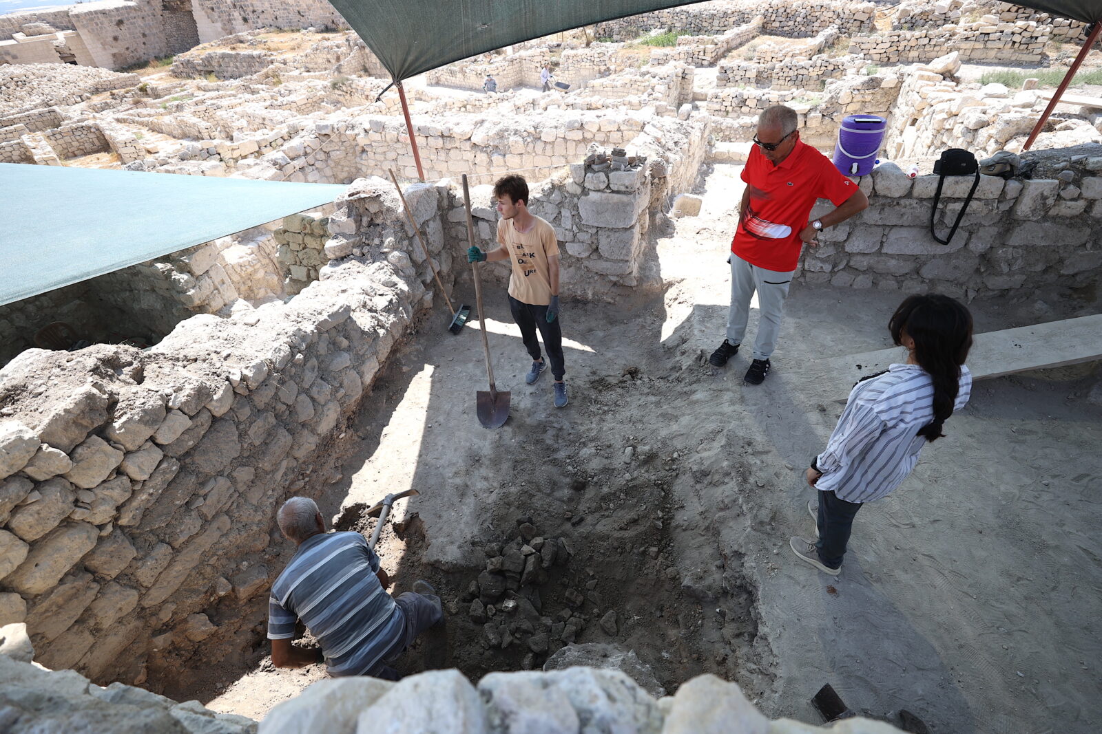 Enigmatic Byzantine 'protective tablet' discovered at Türkiye's Silifke Castle