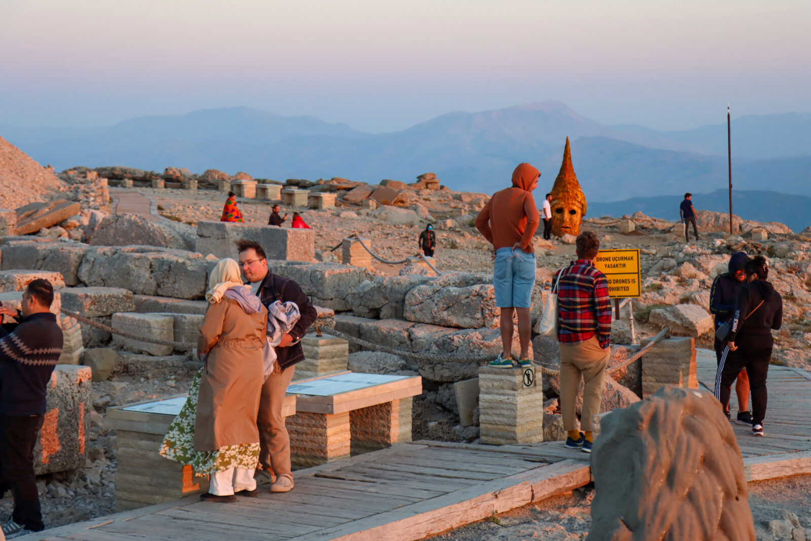 Rising interest in 2,000-year-old giant Mount Nemrut statues in Türkiye