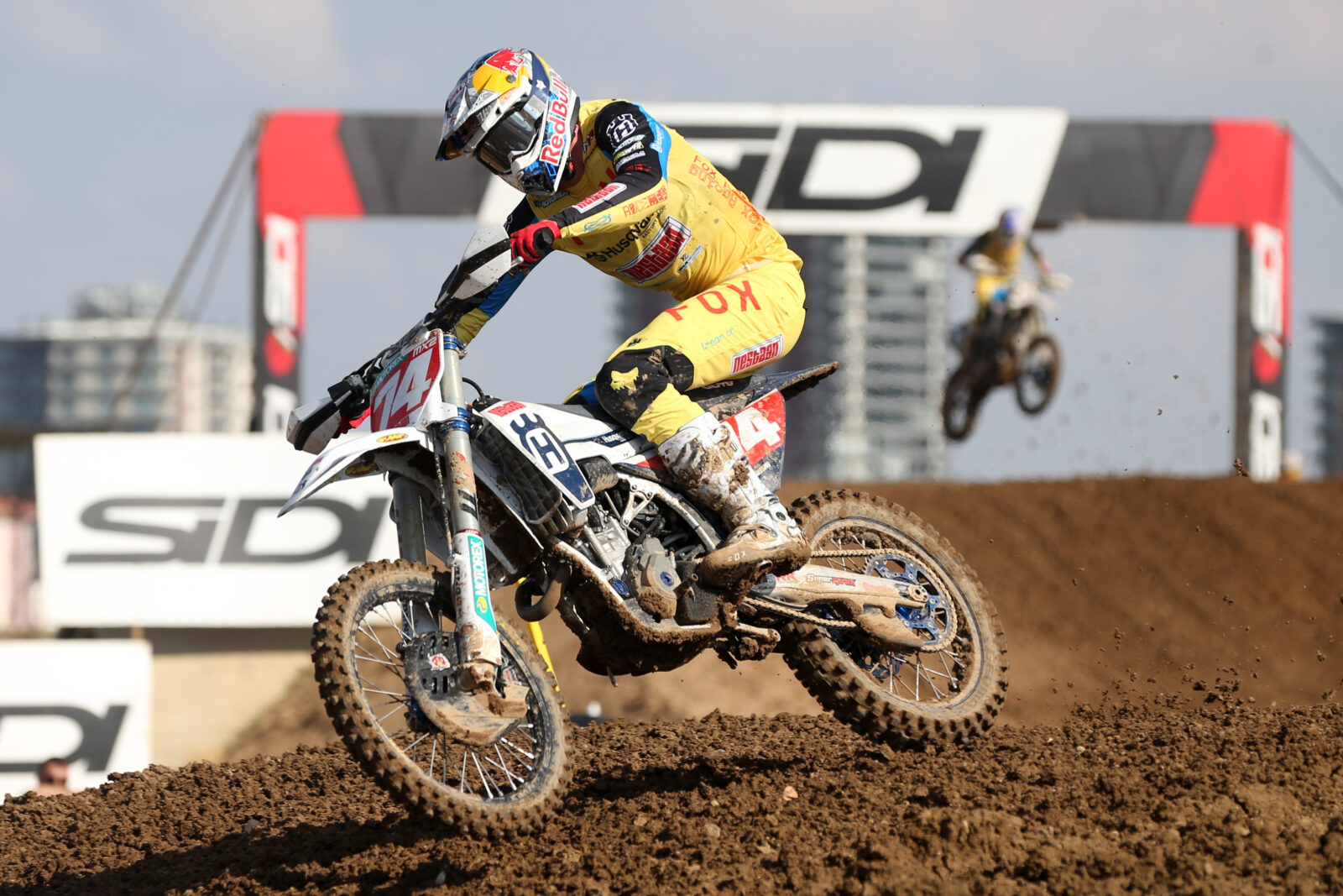 Lucas Coenen dominates MX2 Turkish round with victory