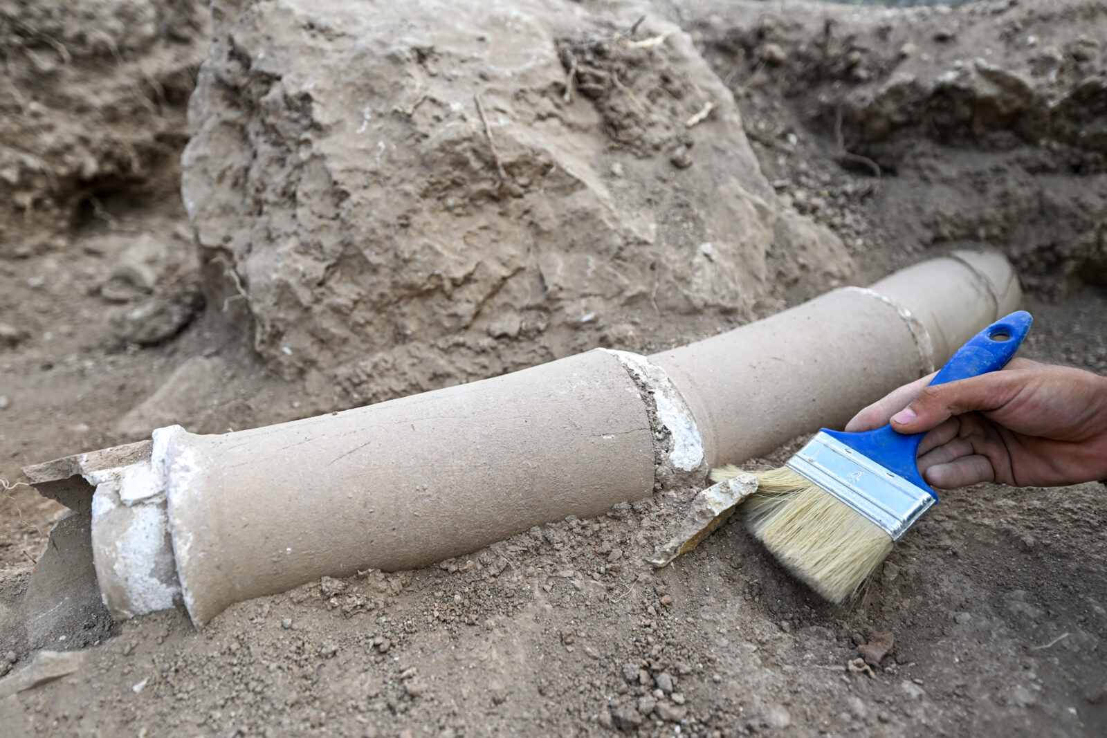 Turkish bath found atop ancient Roman structure in Türkiye's Sillyon