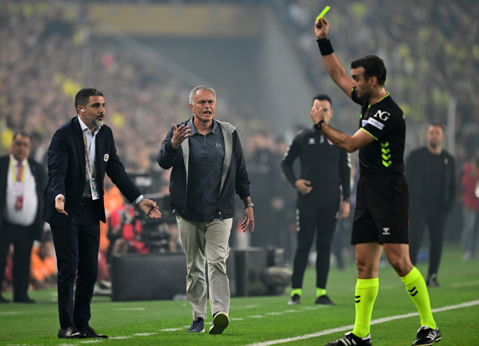 Jose Mourinho’s protest goes viral: Fenerbahce files 5 formal complaints