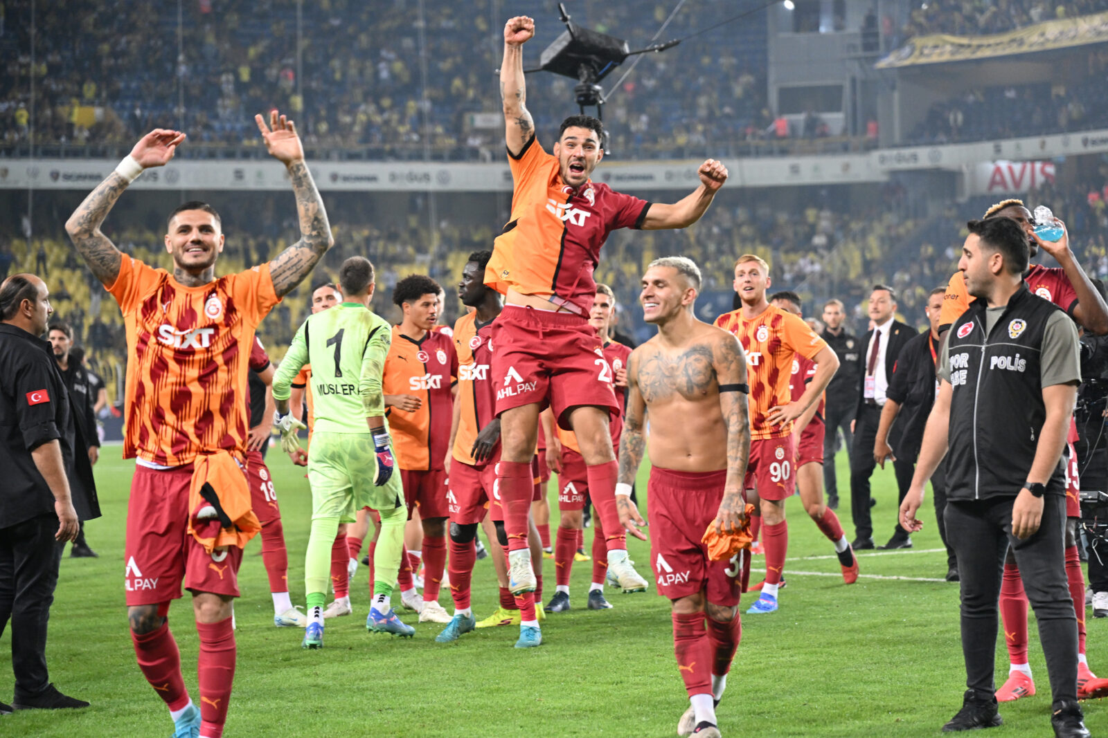 Galatasaray's derby victory over Mourinho's Fenerbahce makes waves in global press