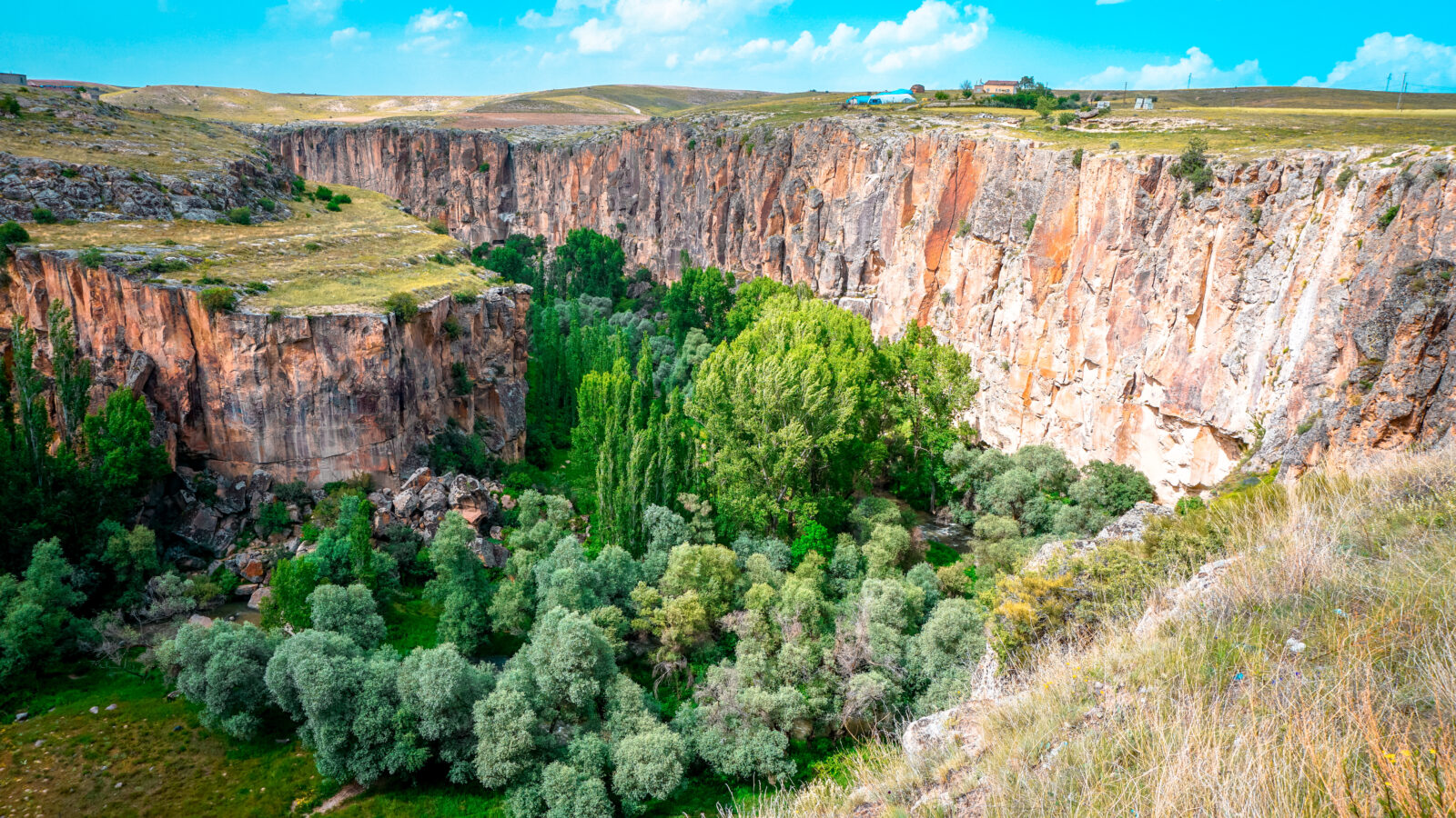 ⁠Cappadocia’s Uchisar Castle: The ugliest, most eccentric castle in Türkiye