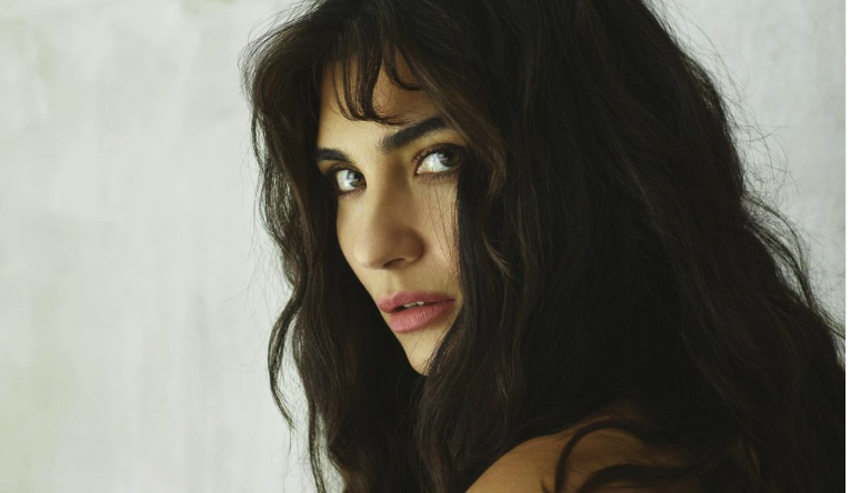 All about Turkish actor Tuba Buyukustun