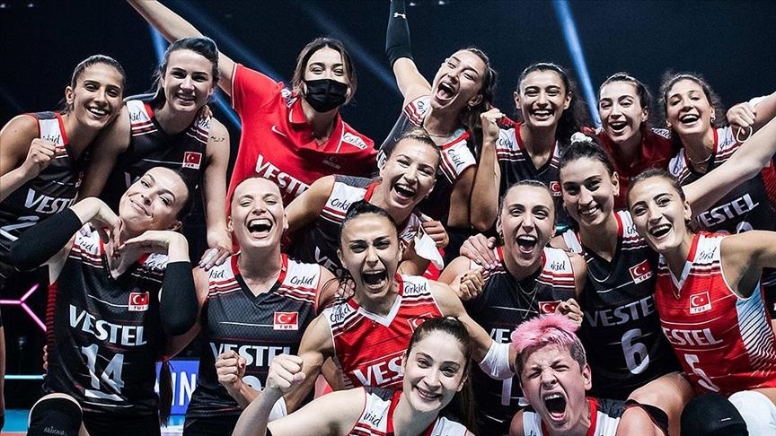 The "Sultans of the Net" perfectly represent Türkiye's volleyball journey, showcasing the ideal blend of teamwork and guidance from their coaches. This remarkable performance truly embodies Türkiye's representation in the spirit of volleyball.