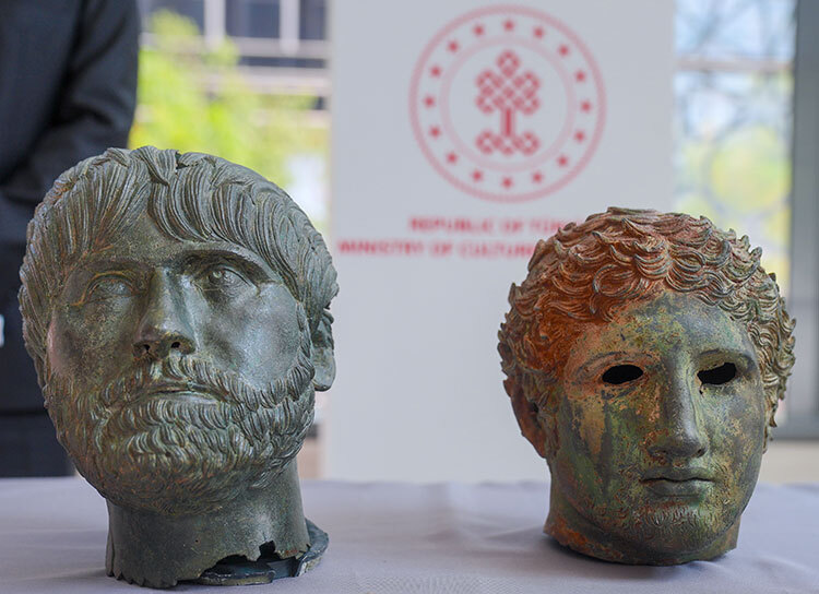 United States finally returns 14 Turkish artifacts after 50 years