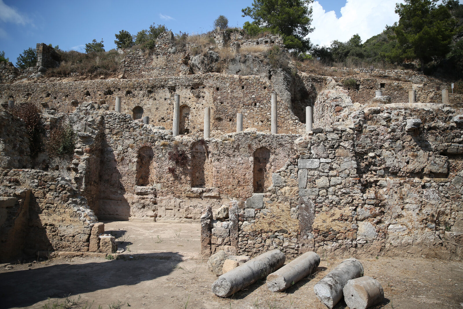 2,000-year-old columns in Türkiye's ancient city of Syedra re-erected