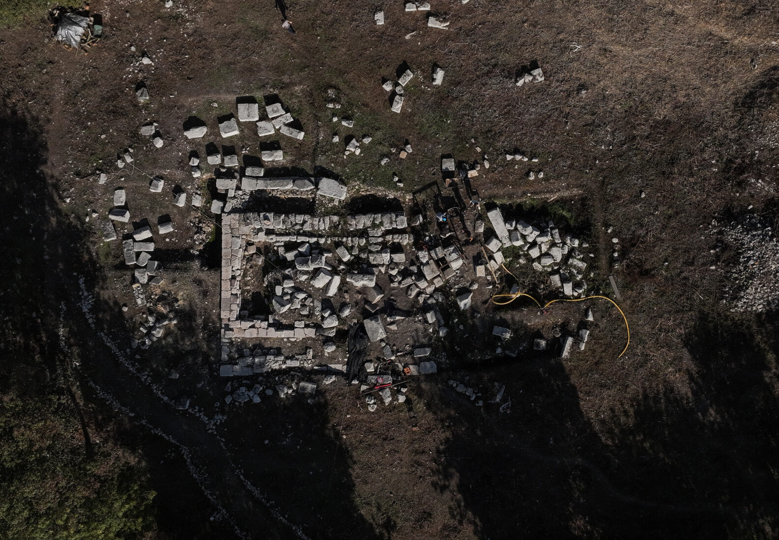 Archaeologists uncover evidence of 1,903-year-old earthquake at Apollon sacred site in Türkiye