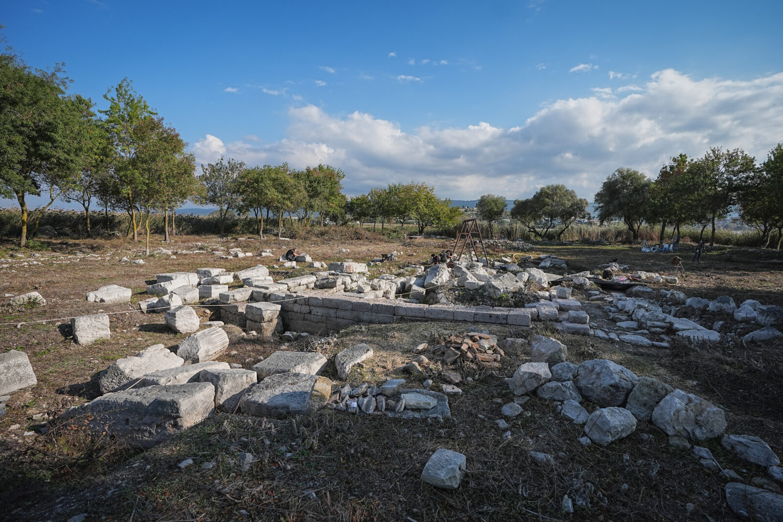 Archaeologists uncover evidence of 1,903-year-old earthquake at Apollon sacred site in Türkiye