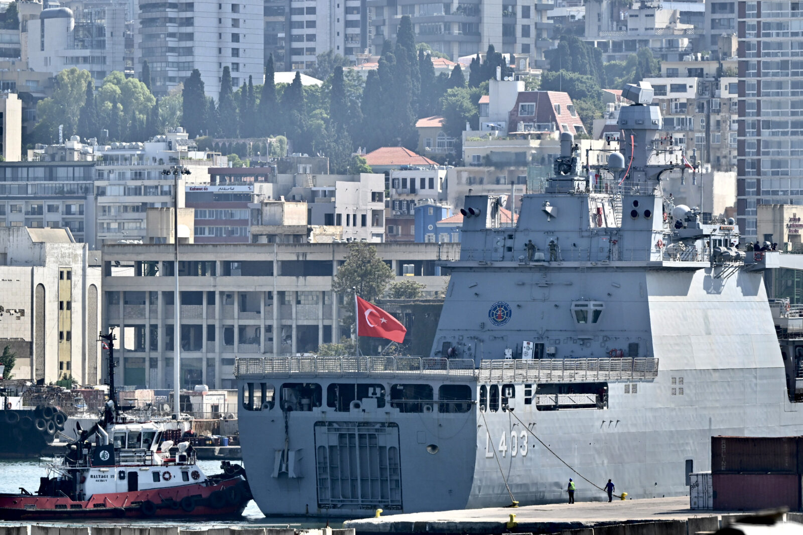 Türkiye sends 2 naval ships to Lebanon for evacuation, delivers 300 tons of aid