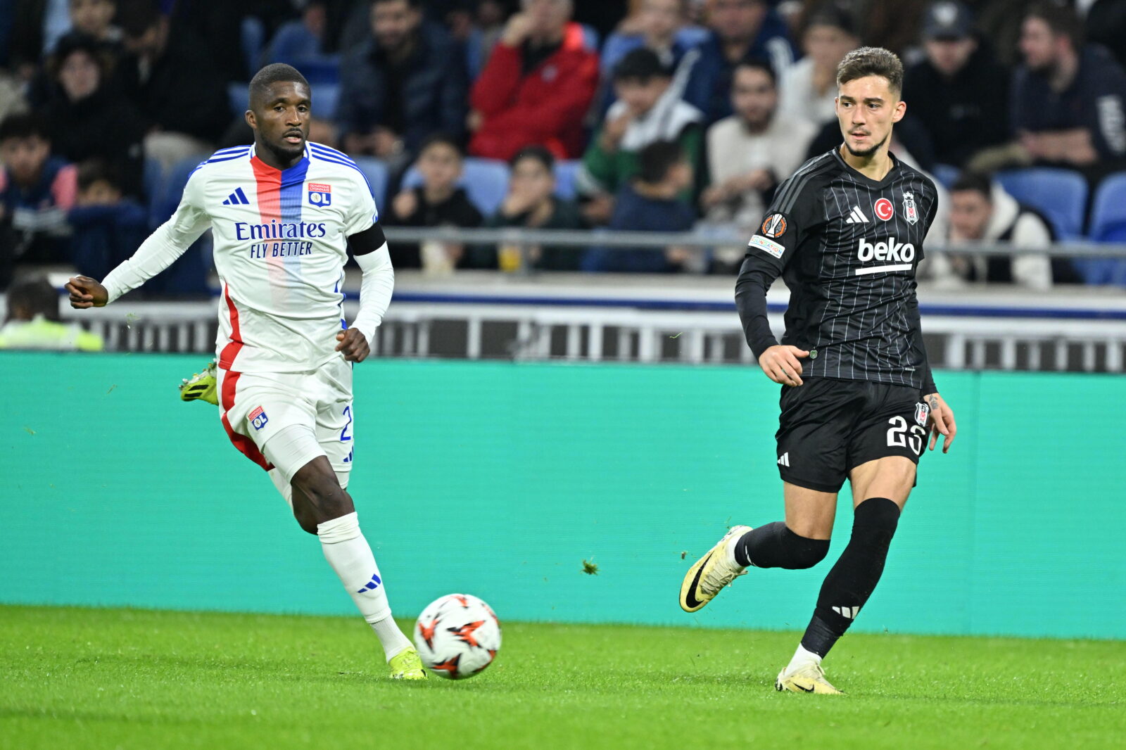 Besiktas stuns Lyon 1-0, snaps French side's 13-match unbeaten streak