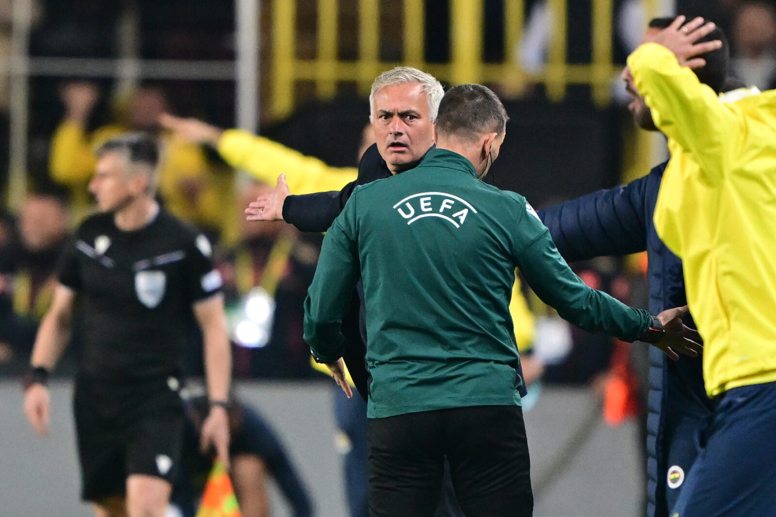 Coach Mourinho’s red card, sideline drama dominate Fenerbahce vs Man Utd draw