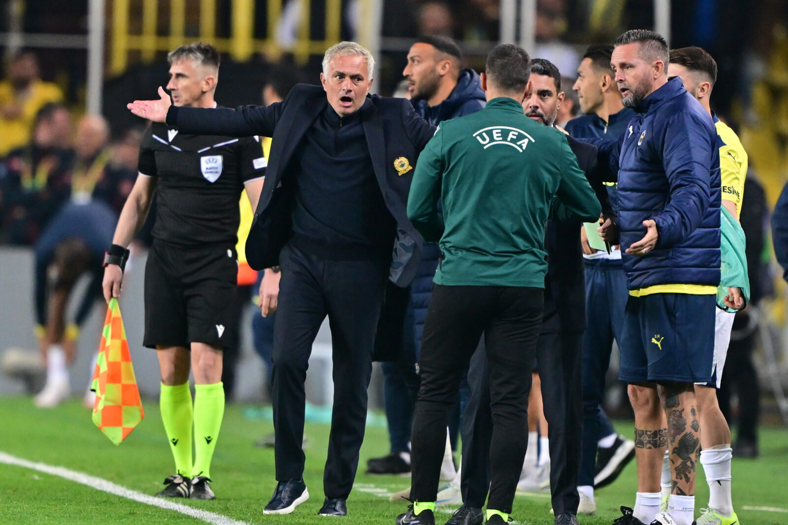 Coach Mourinho’s red card, sideline drama dominate Fenerbahce vs Man Utd draw