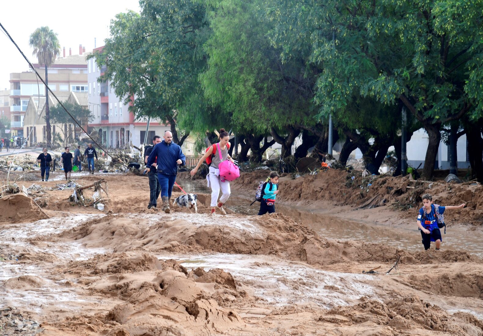 Türkiye offers condolences to Spain over flash flood deaths