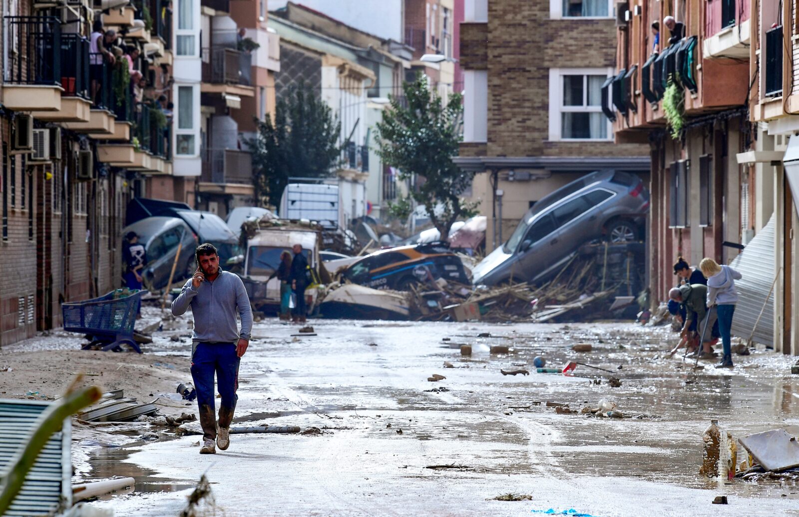 Türkiye offers condolences to Spain over flash flood deaths