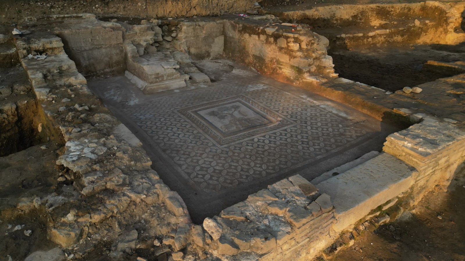 Mysteries unveiled at Türkiye's Prusias ad Hypium: Ancient statues, hidden tunnels