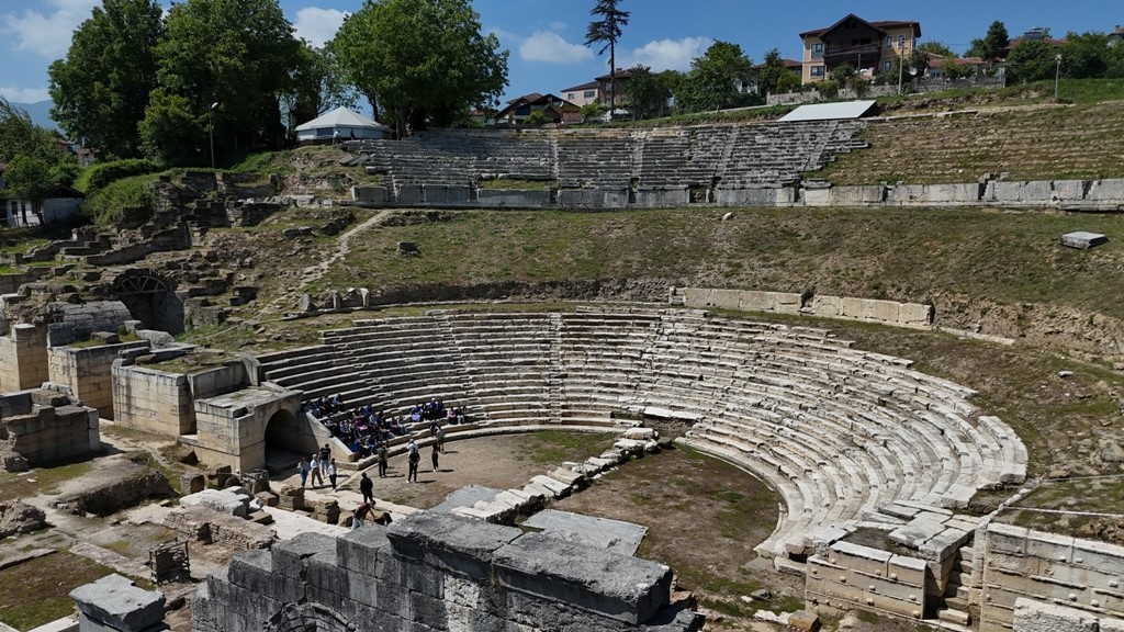 Mysteries unveiled at Türkiye's Prusias ad Hypium: Ancient statues, hidden tunnels