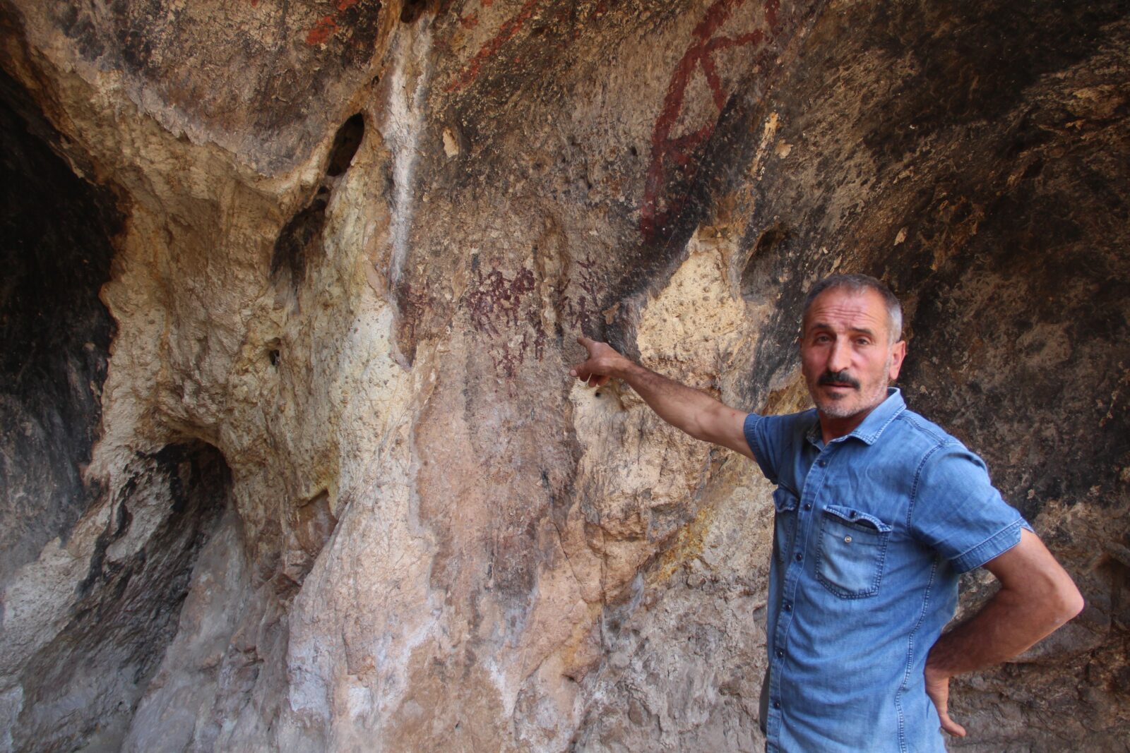 Mystery cave paintings in Türkiye's Sivas: Secret sanctuary or ancient art?