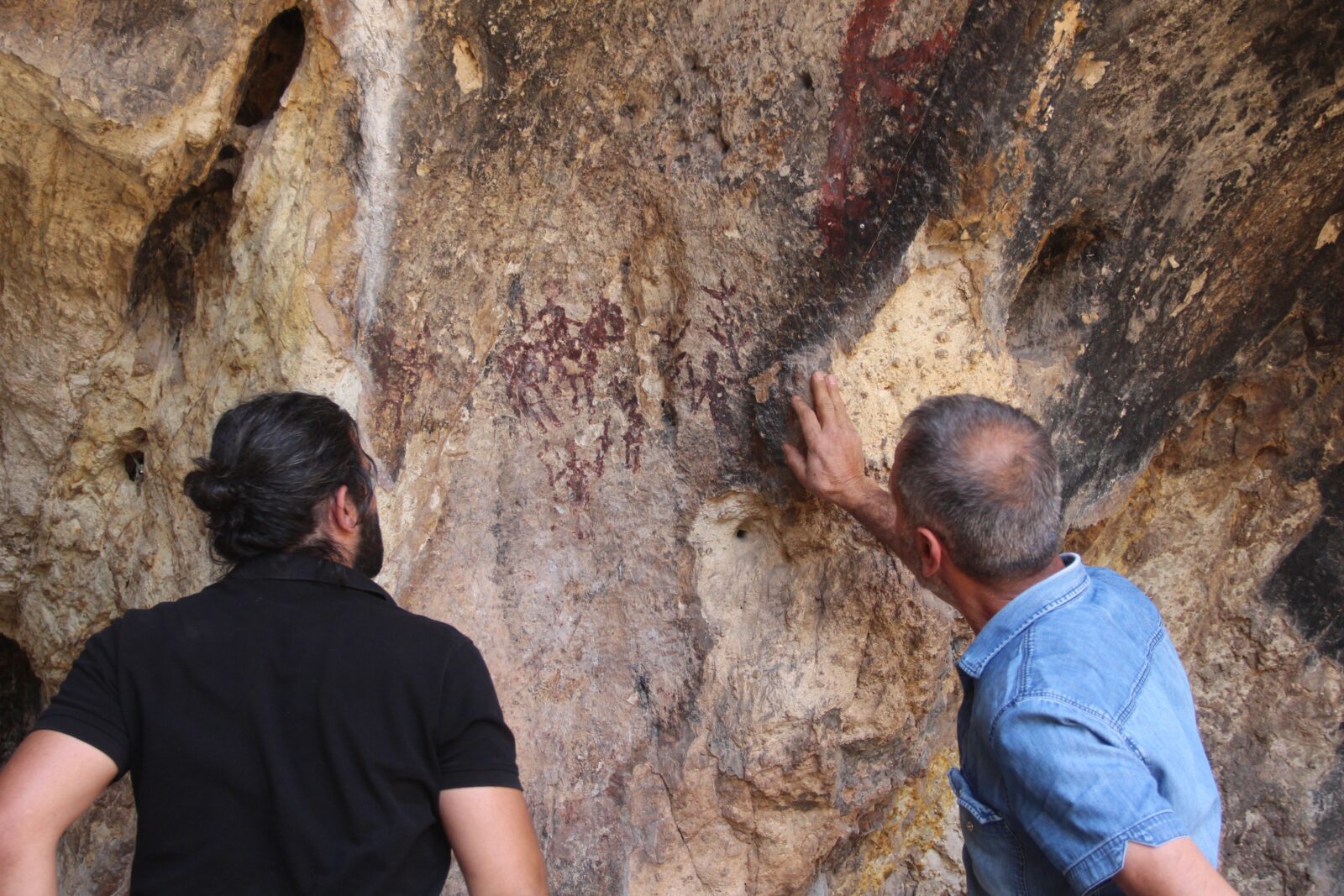 Mystery cave paintings in Türkiye's Sivas: Secret sanctuary or ancient art?