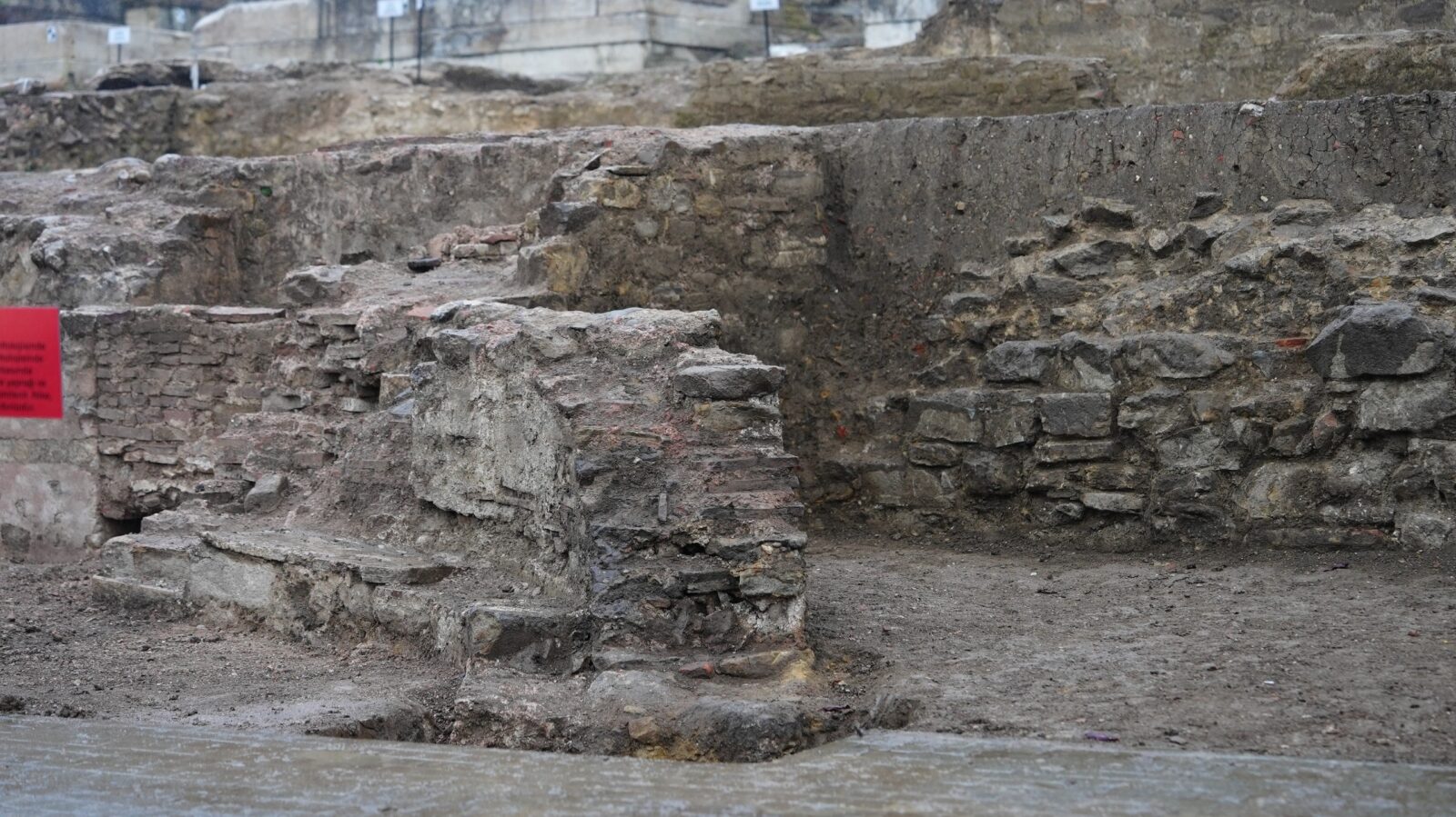 Ancient infrastructure, Byzantine church unearthed in Türkiye's Prusias ad Hypium