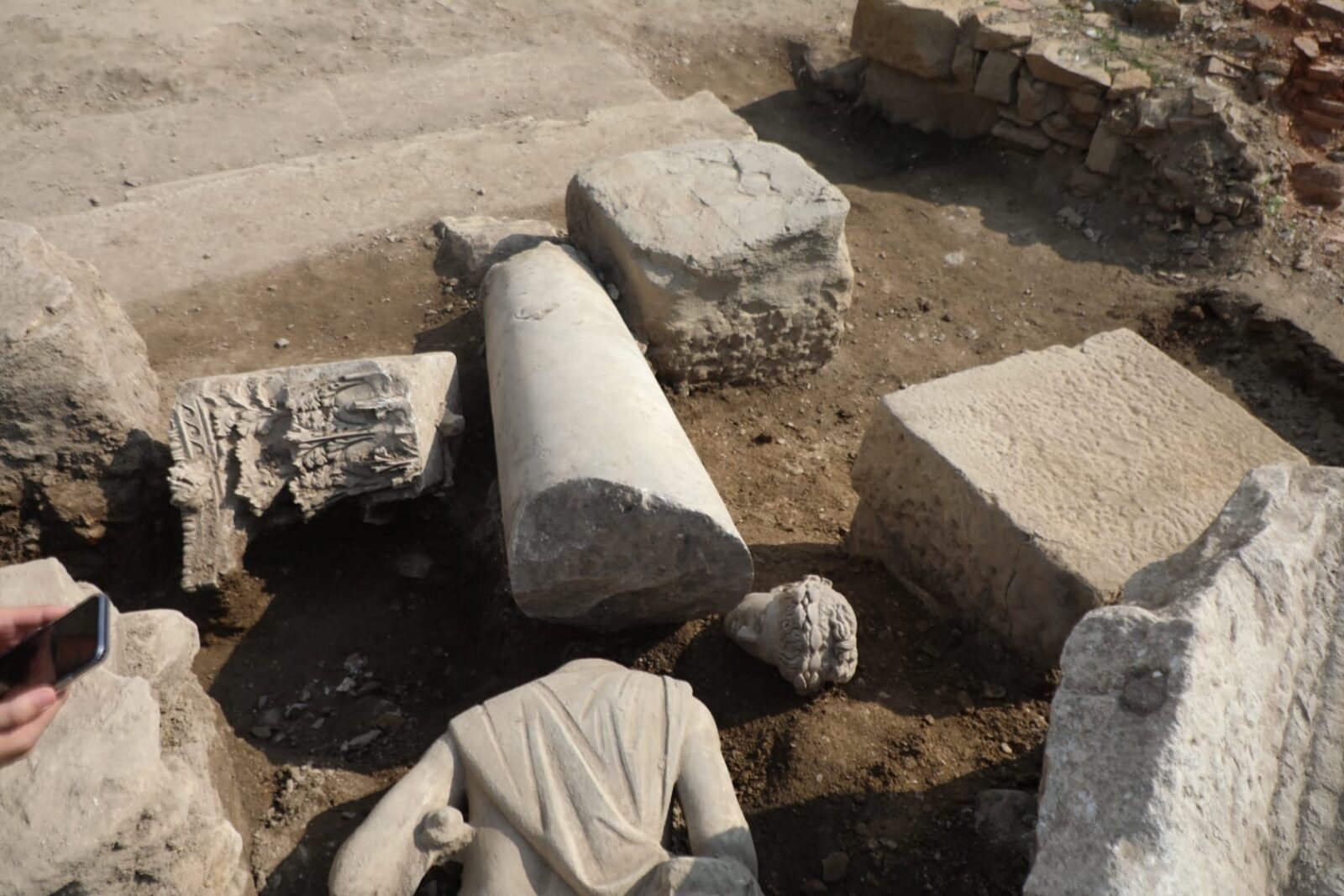 Mysteries unveiled at Türkiye's Prusias ad Hypium: Ancient statues, hidden tunnels