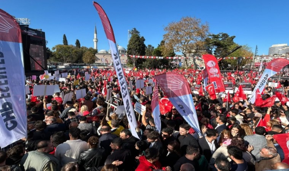 Türkiye won’t bow to terror, says Main opposition CHP leader Ozel