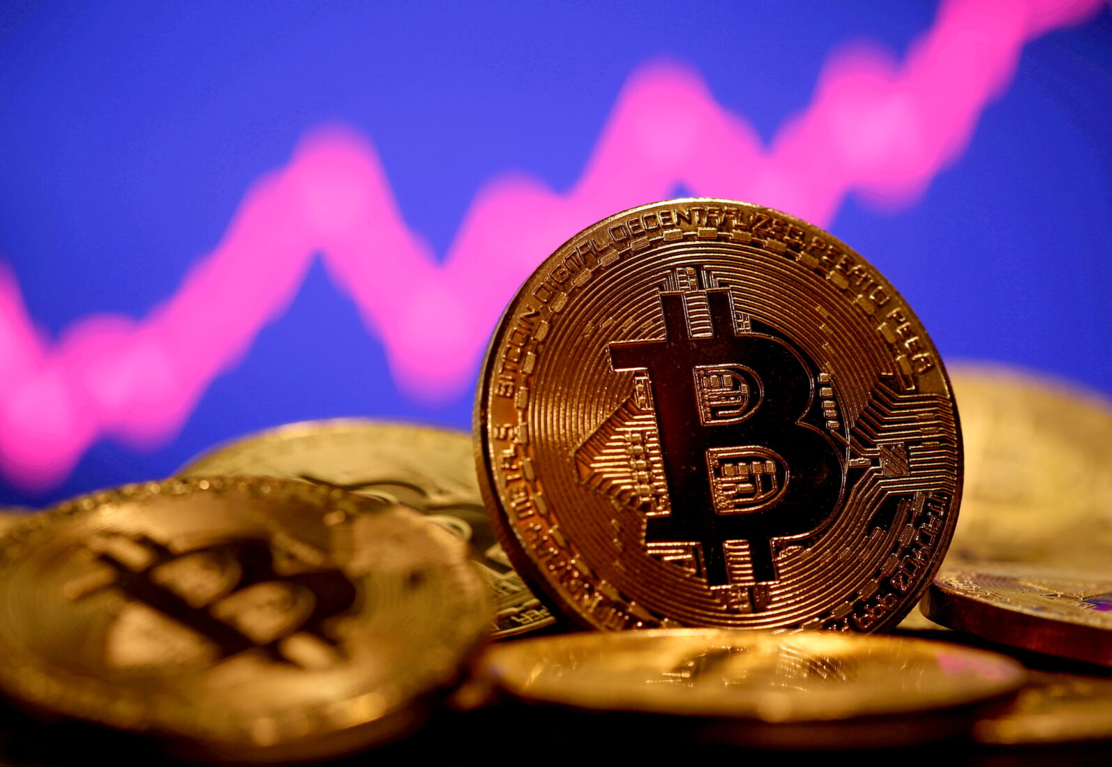 Bitcoin nears $63,500 amid geopolitical tensions, US election polls