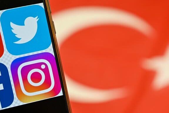 Turkish minister calls for social media regulations to protect minors