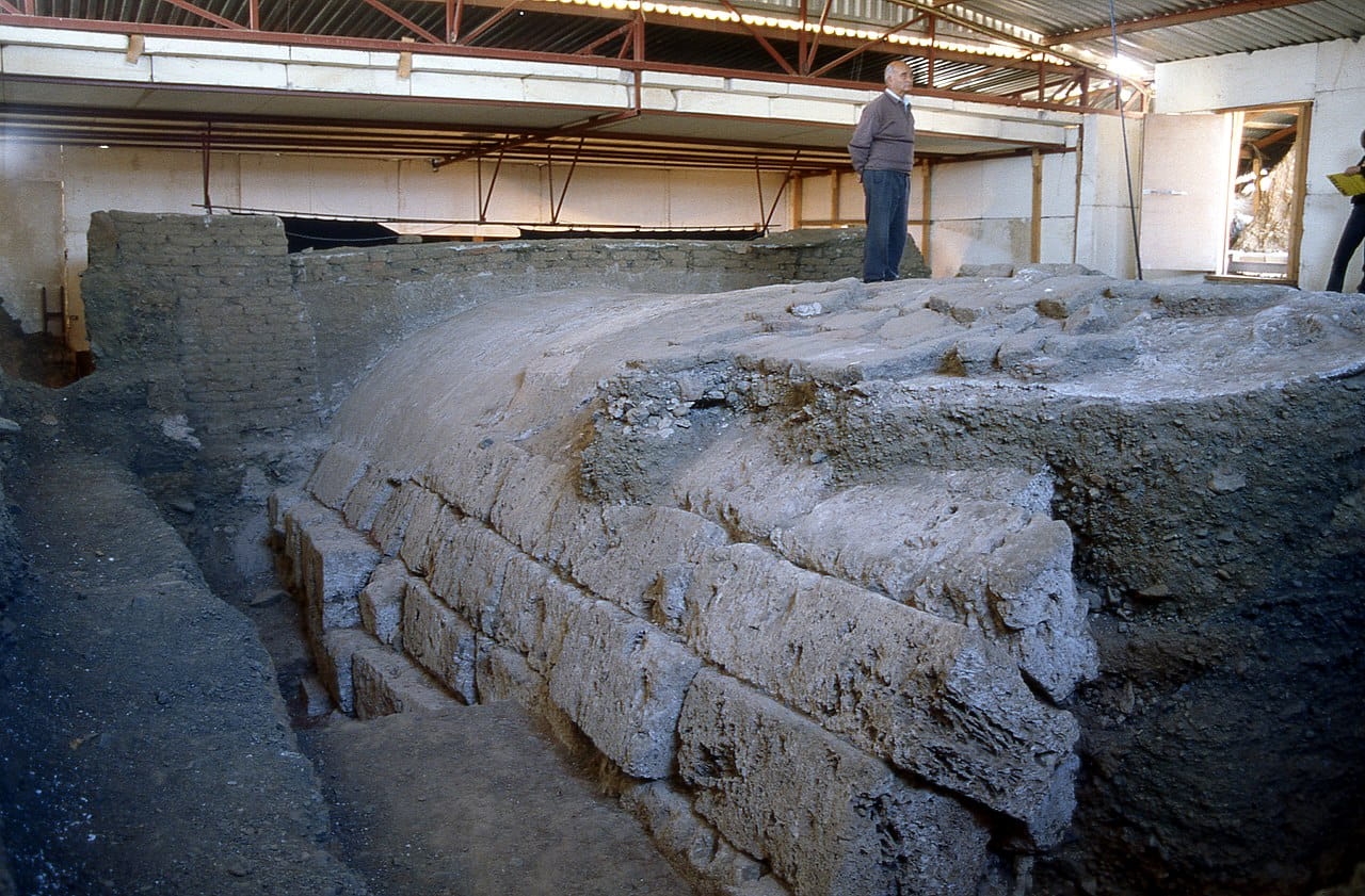 Archeologists uncover Alexander the Great’s royal tunic in Vergina