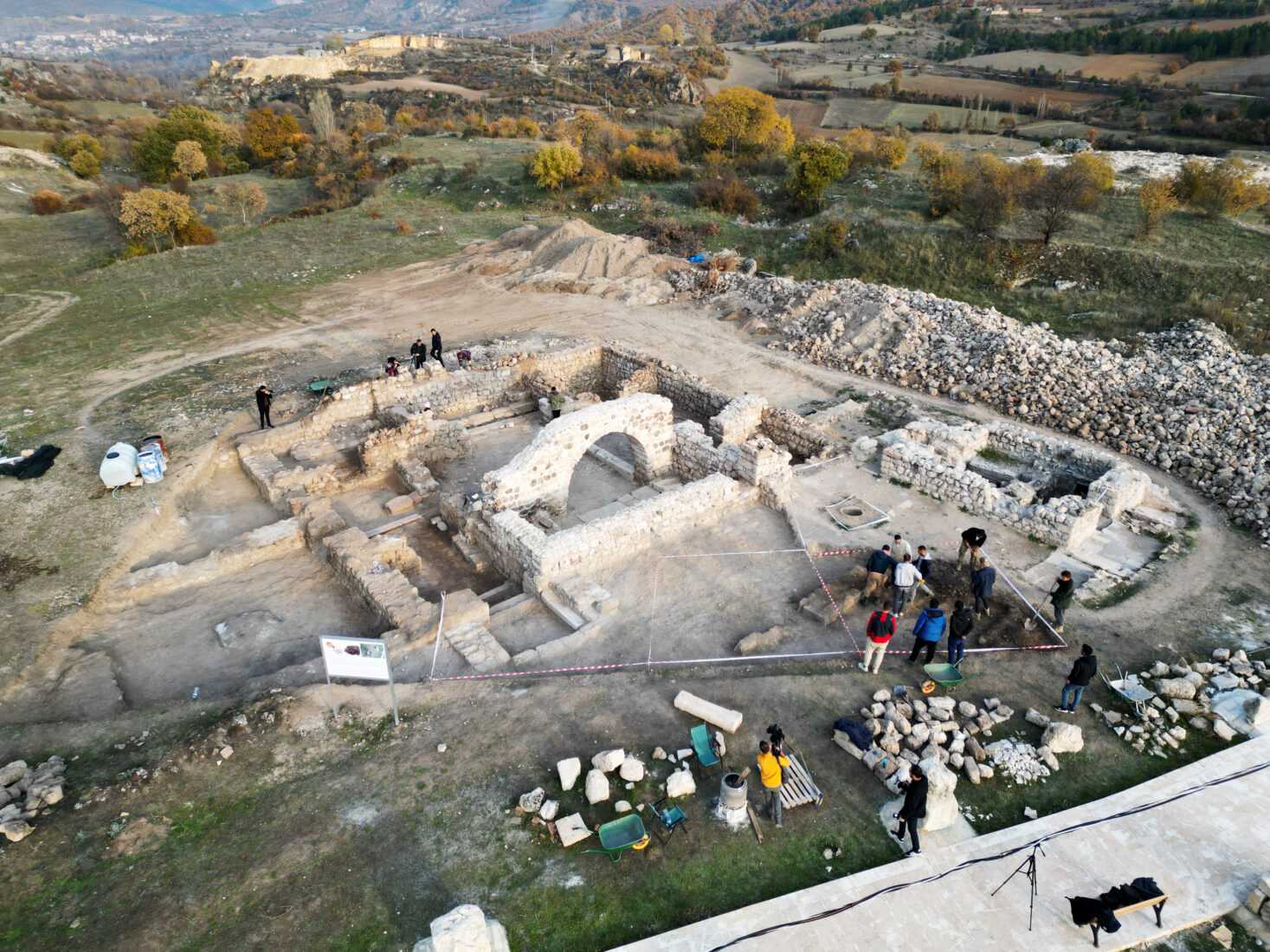 1,600-year-old Prophet Solomon pendant unearthed in Türkiye's Hadrianopolis