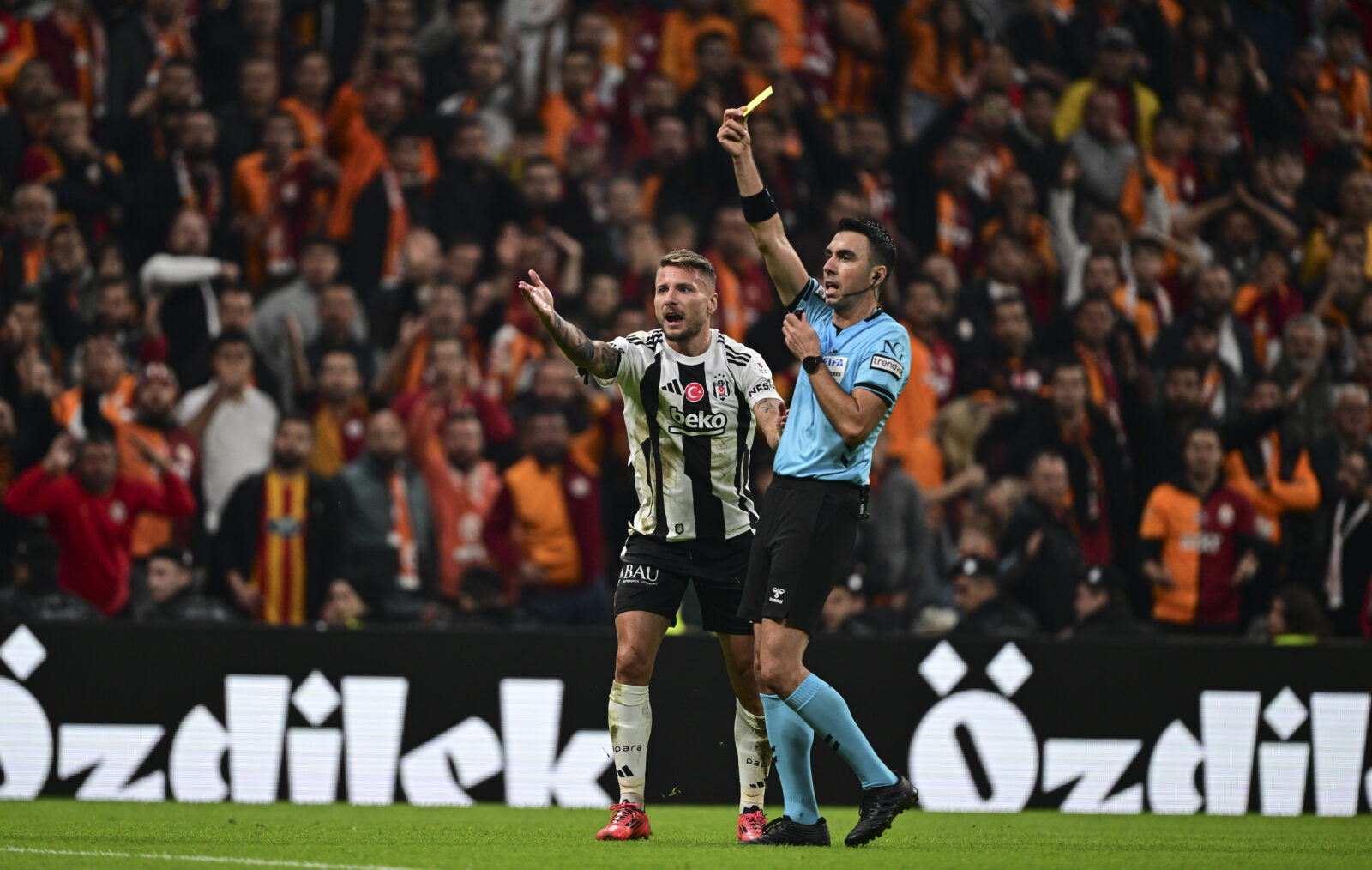 Death threats to Turkish referee from Besiktas fans prompt state investigation