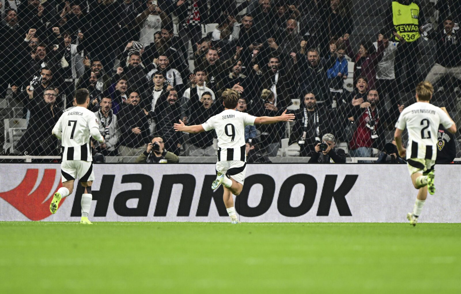 Besiktas defeats Malmo, sets sights on key Europa League clash against Maccabi