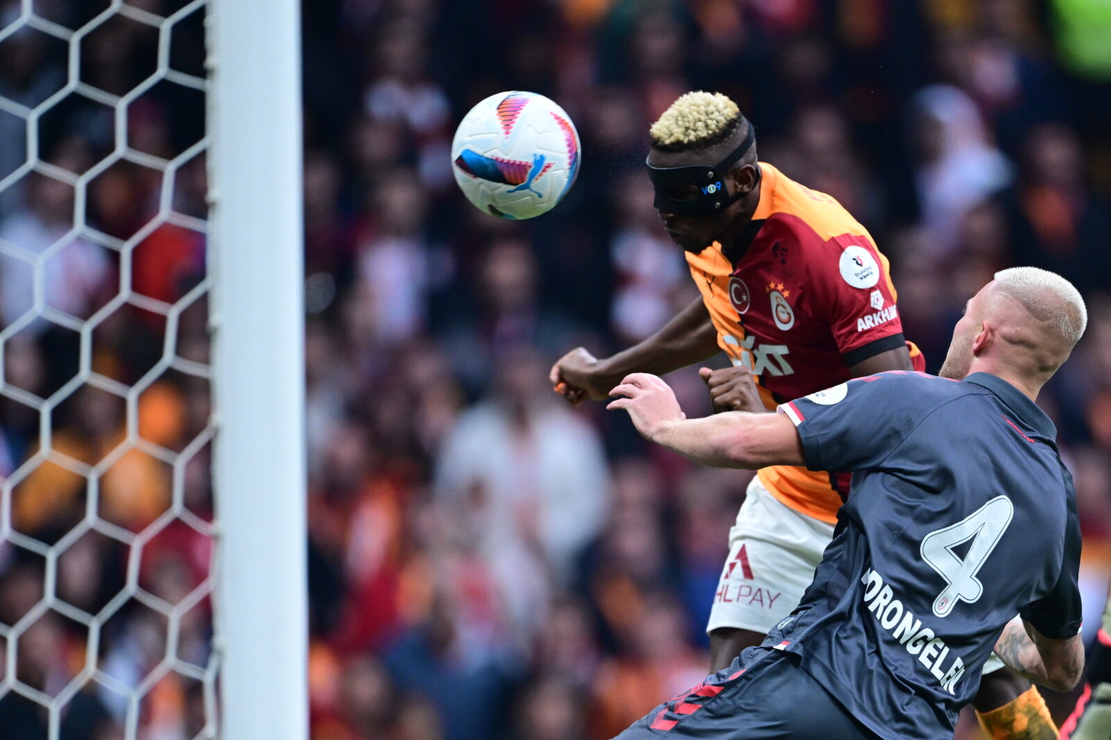 Victor Osimhen pushes Galatasaray to victory over Samsunspor, securing their lead in the Super Lig while honoring injured teammate Mauro Icardi